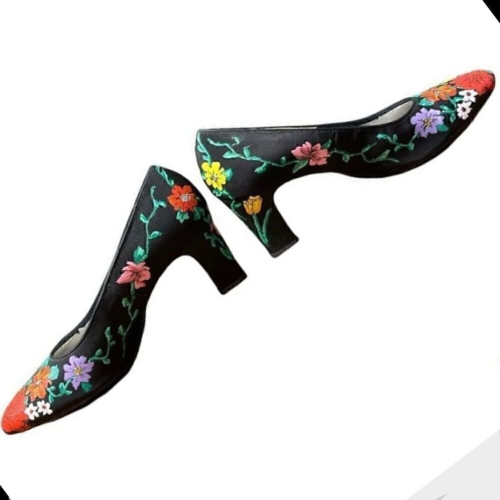 Vintage  80’s Floral Hand Painted Grosgrain fabric Black Heeled Pumps size 7 - Picture 4 of 12